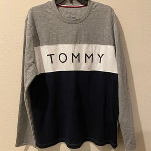 Men’s Tommy Hilfiger Top - Large
